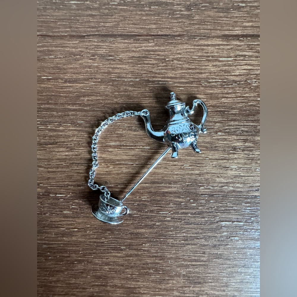 Vintage Avon Teapot and Teacup Silver Tone Stick Pin